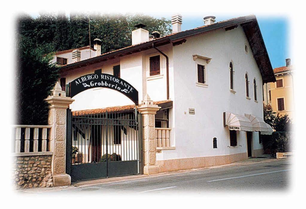 阿尔伯格格罗贝利奥酒店 圣马尔蒂诺博纳尔贝尔戈 外观 照片